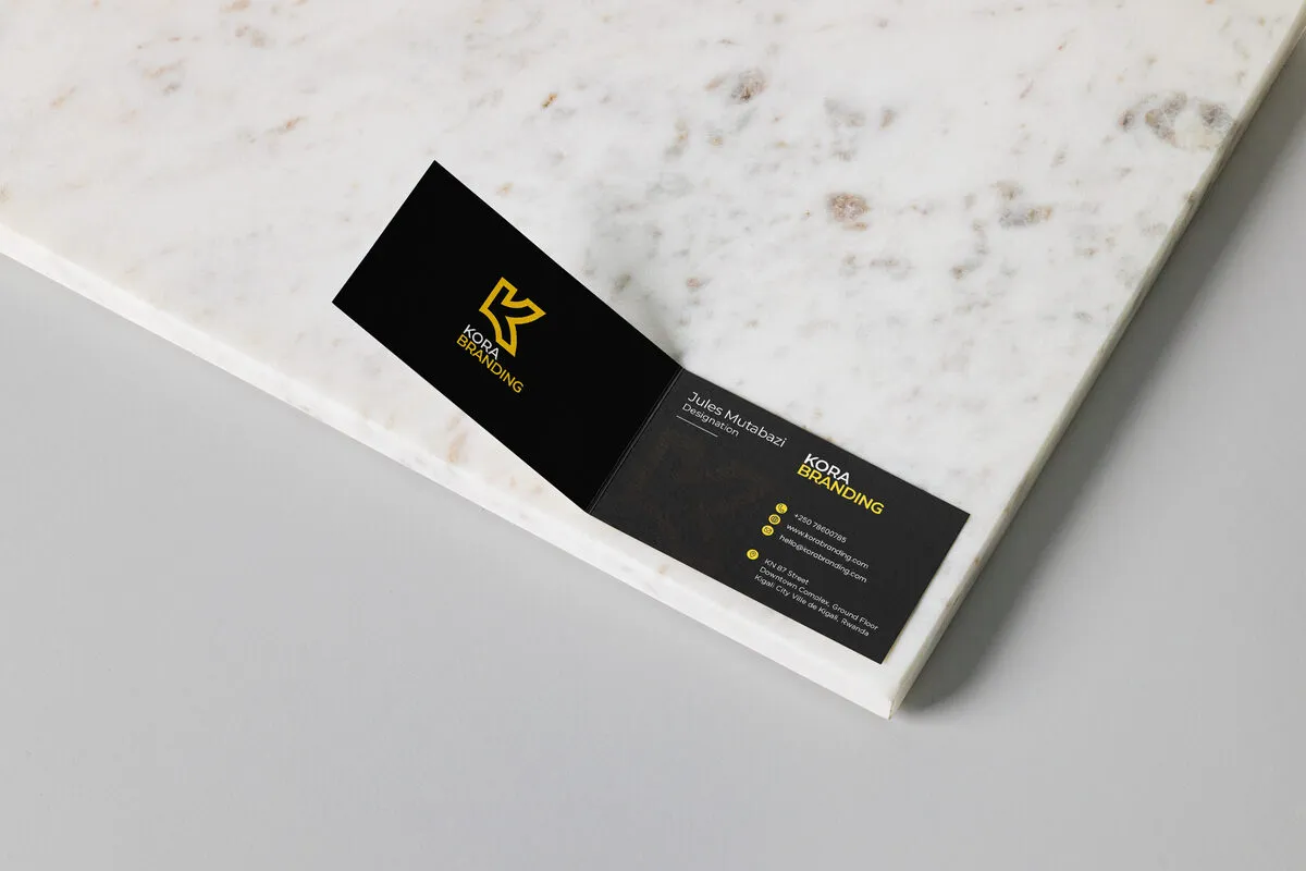 Folded Business Cards - Plus d'espace grâce au format plié.