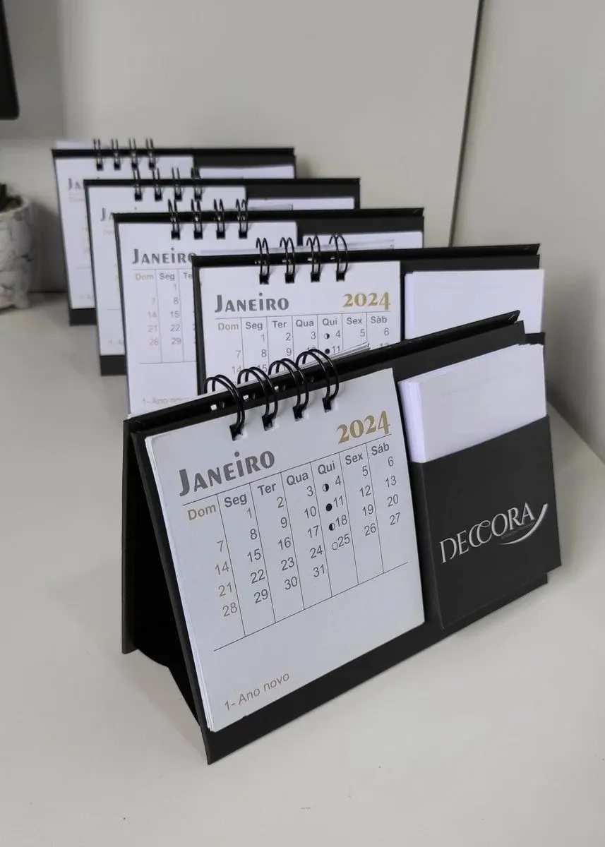 Calendriers de bureau à spirale pour cadeaux d'entreprise - Kora Branding, Kigali