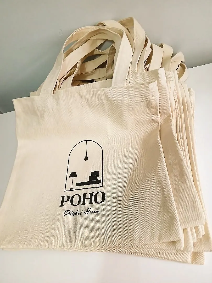 Tote bags en toile imprimés pour une boutique de décoration - Kora Branding, Kigali